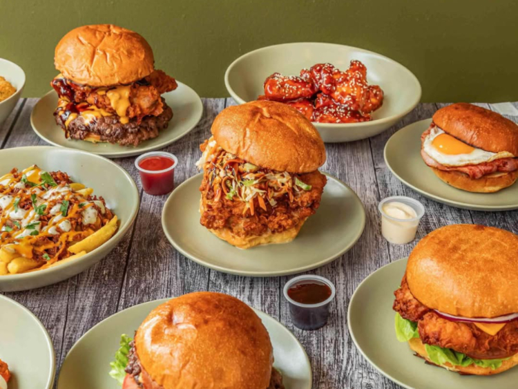 Ken Behrens Cafe & Burgers slider image