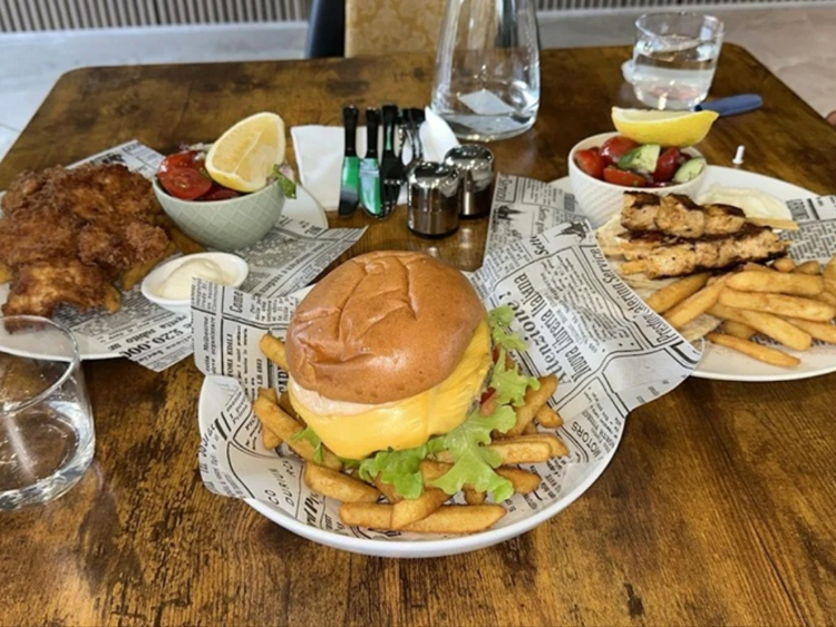 Alyra Cafe slider image