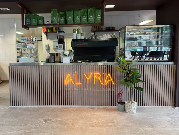 Alyra Cafe slider image