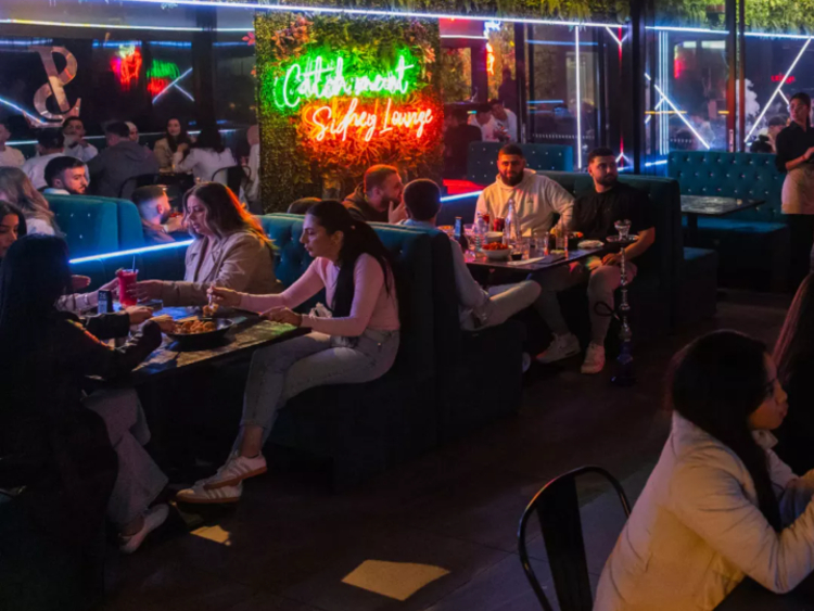 Sidney Lounge slider image