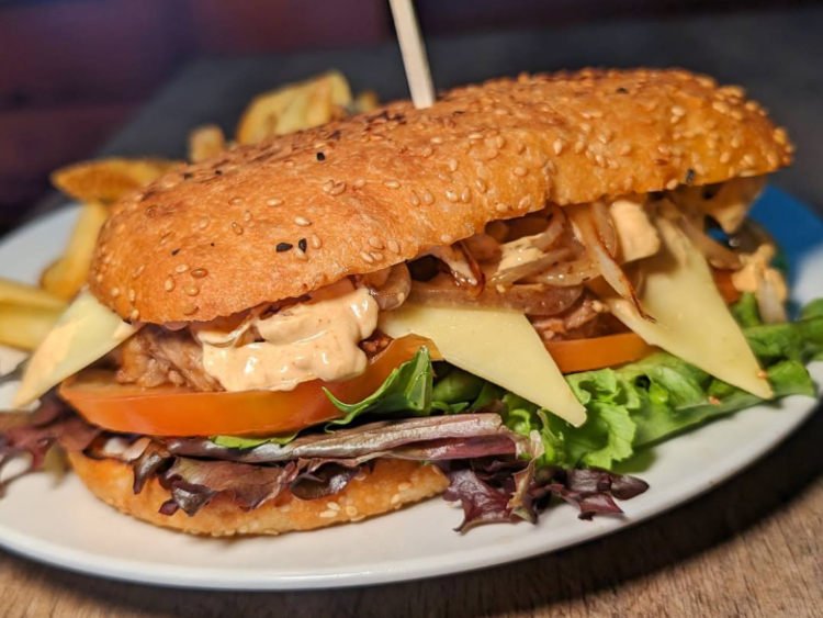 4 Mates Bar & Grill - Mt Lawley slider image