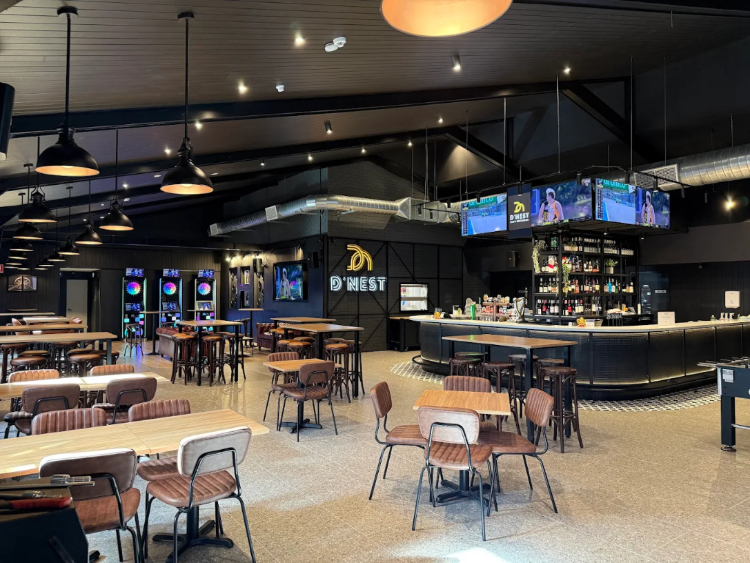 D'Nest Bar & Restaurant slider image