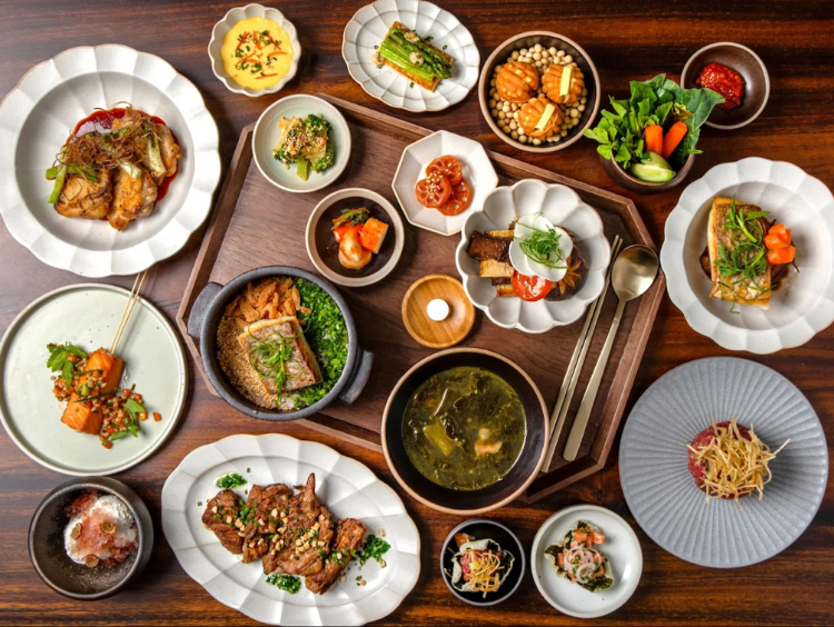 SOT Dining slider image