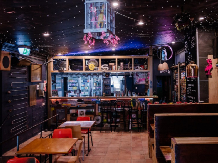 Wings And Tins - Newcastle slider image