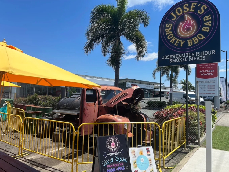 Jose's Smokey BBQ Bar slider image