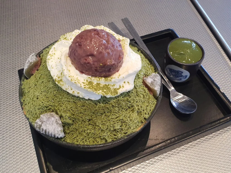 Cha Cha Dessert Bar slider image