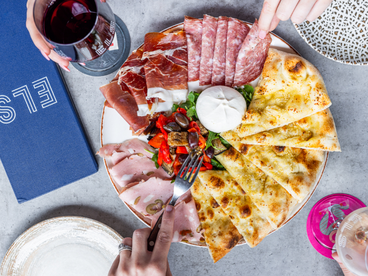 ELS Cafe & Bar - Winston Hills slider image