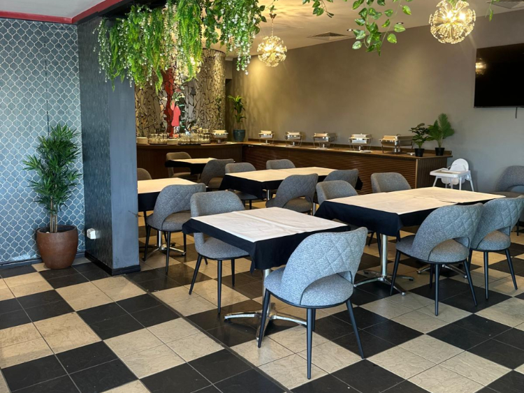 Curry Palace slider image