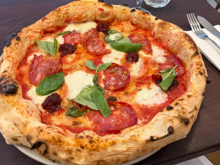 Renaissance Pizzeria slider image