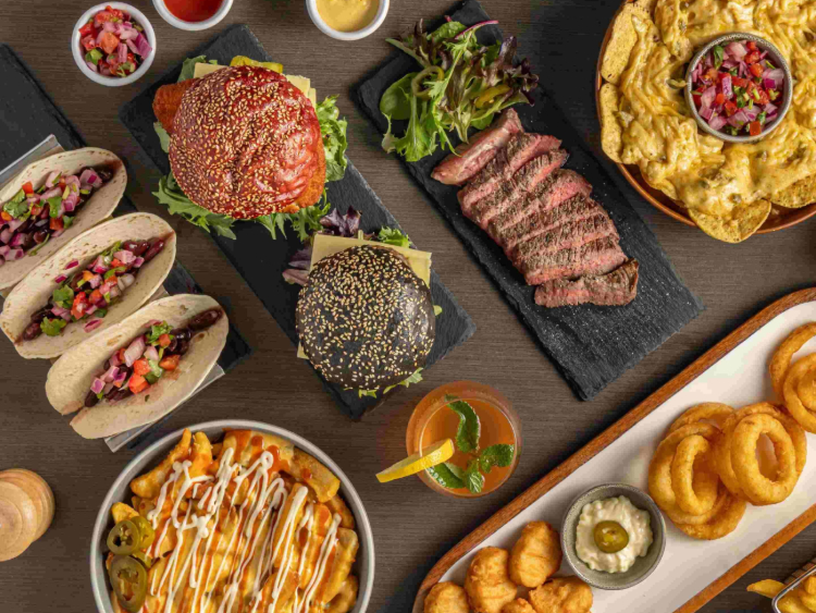 Albatross Restaurant & Bar slider image