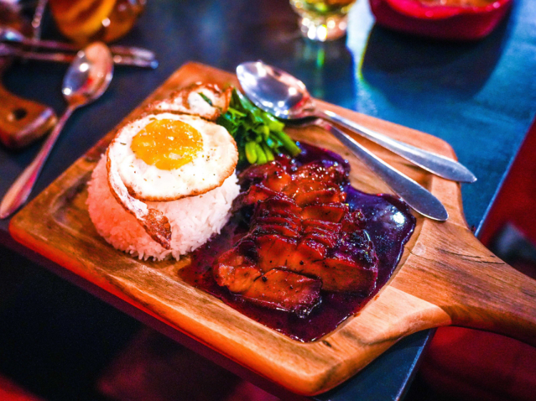 8:52 Hong Kong Restaurant slider image