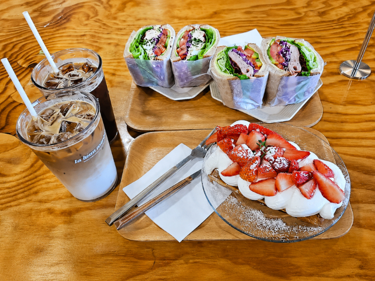 La Lune Market slider image