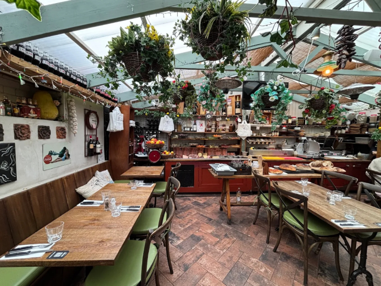 Portobello Garden Arcade Italian Restaurant slider image