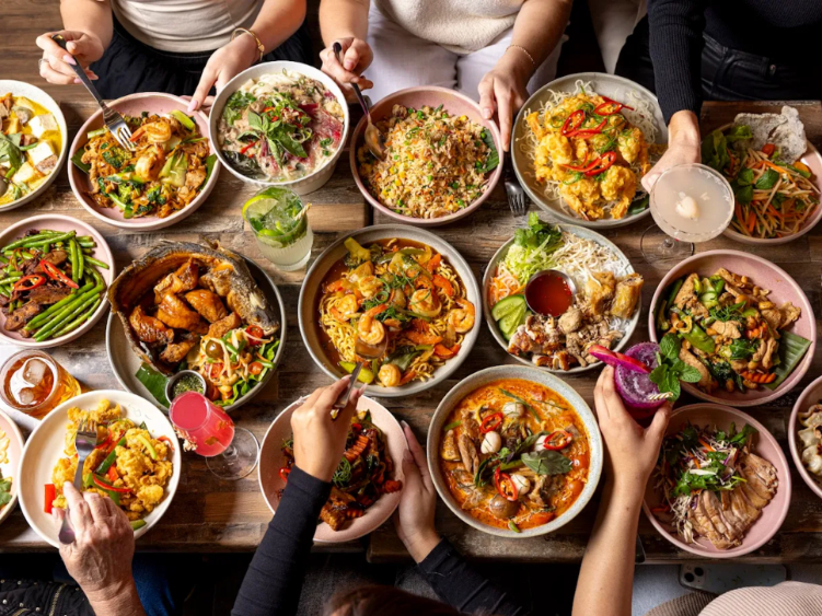 K Cafe & Bar slider image