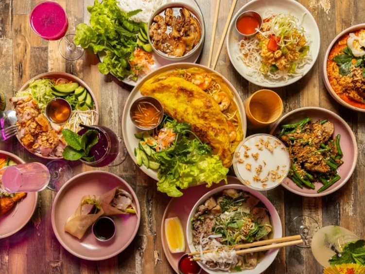 K Cafe & Bar slider image