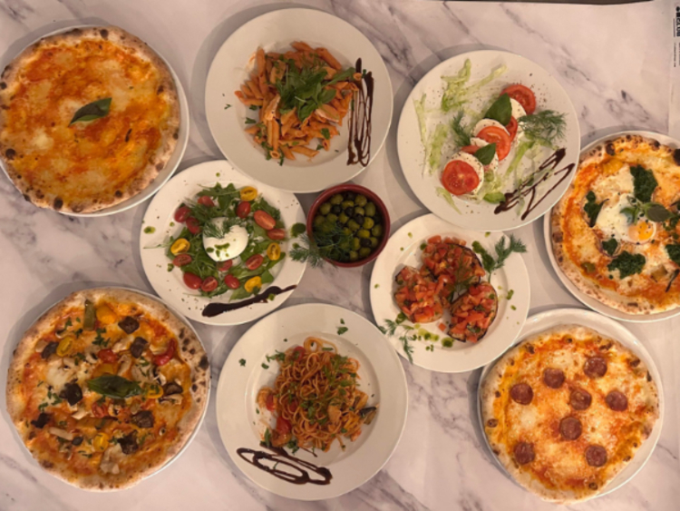 Maa Pizza & Bar slider image