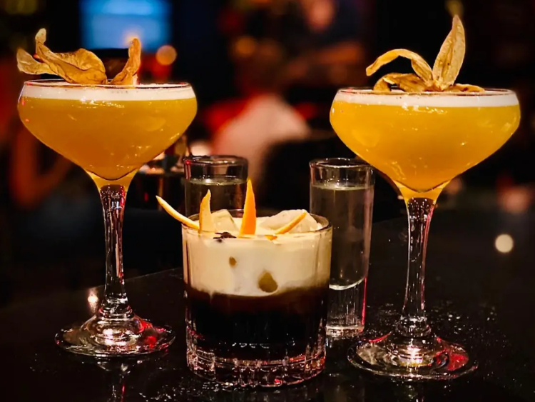 Jak's Bar slider image