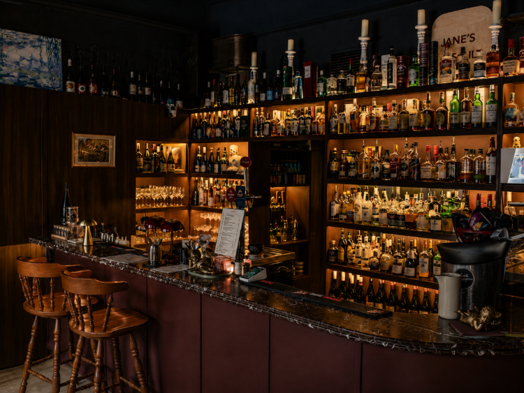 Jane's Fault Bar & Restaurant slider image