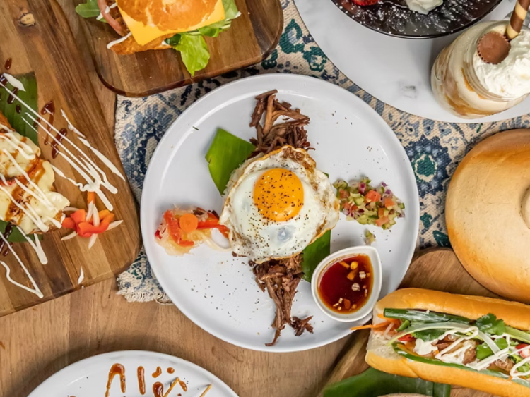 Halo Halo Cafe slider image
