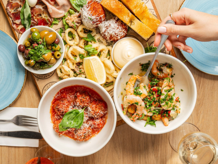 Via Napoli Pizzeria - Surry Hills slider image