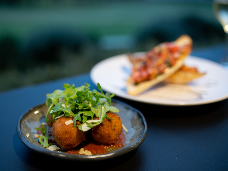 Paradiso Cafe and Cocktail Bar slider image