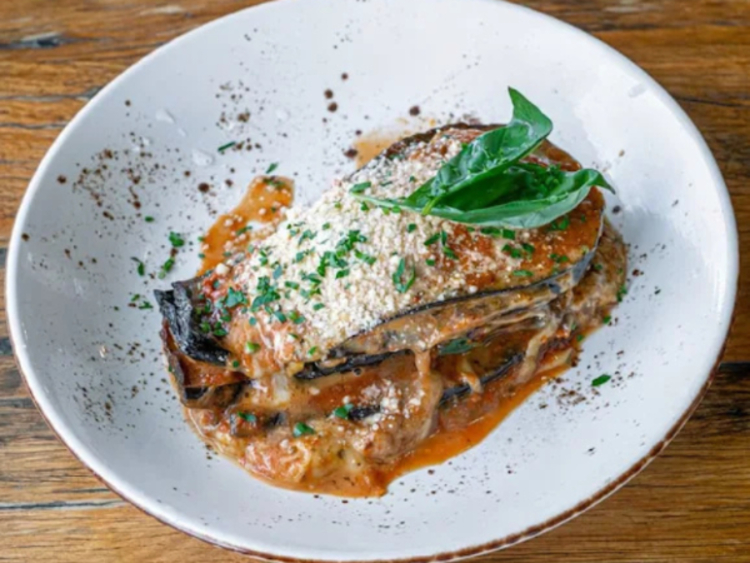 Product of Italy - Box Hill slider image