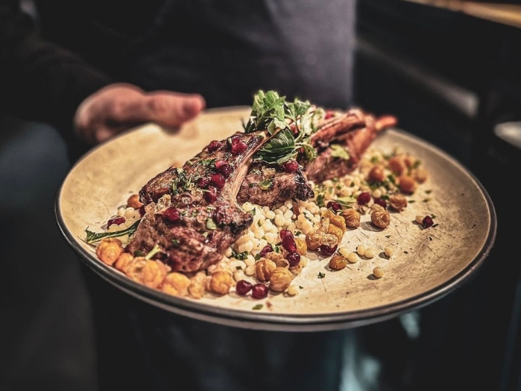 Avenue on Chifley slider image