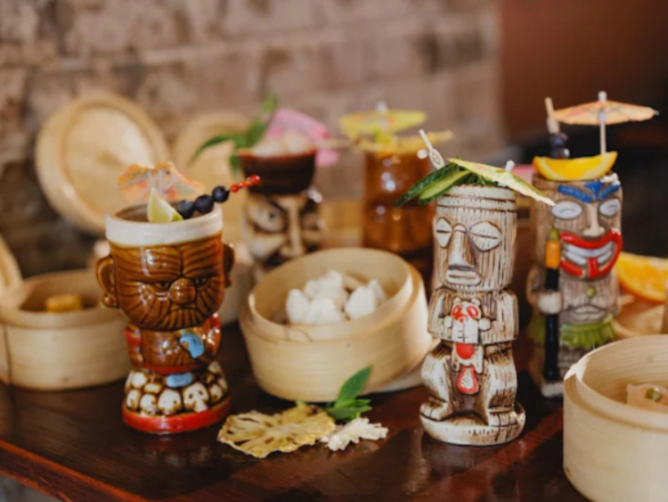 Tiki 33 Bar slider image