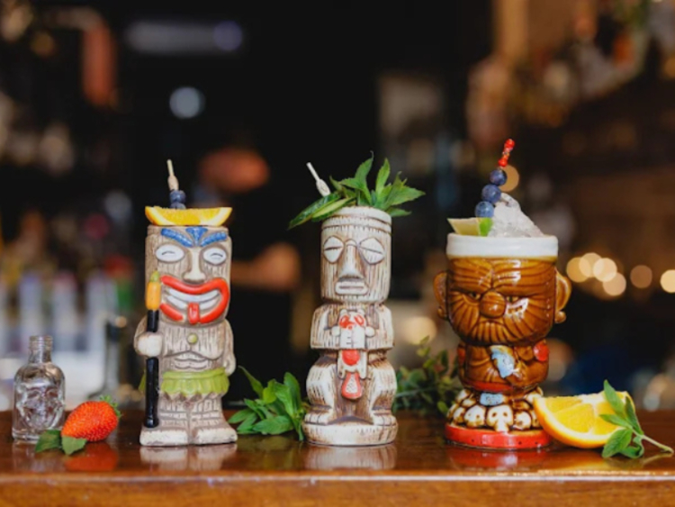 Tiki 33 Bar slider image