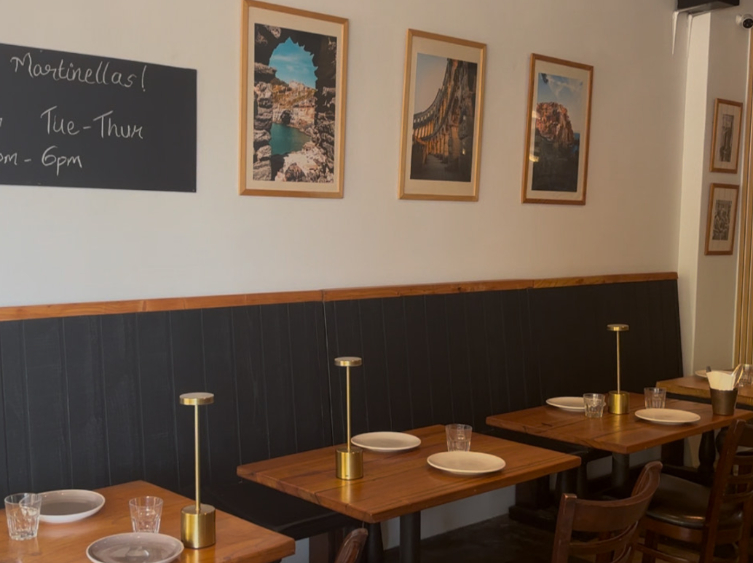 Martinellas Brighton Bay Pizza & Pasta slider image