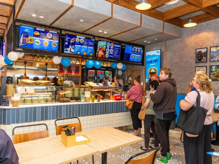 Bami - Elizabeth  slider image