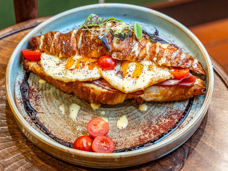 La Coccinelle slider image