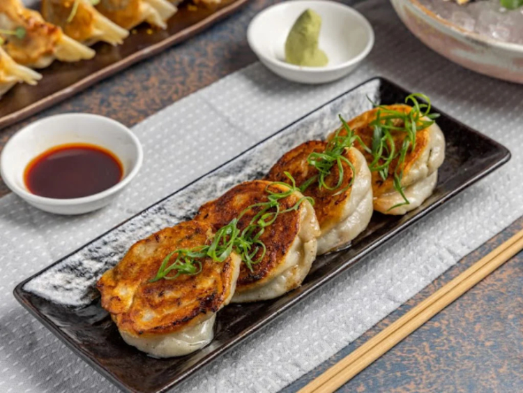 Earlwood Izakaya slider image