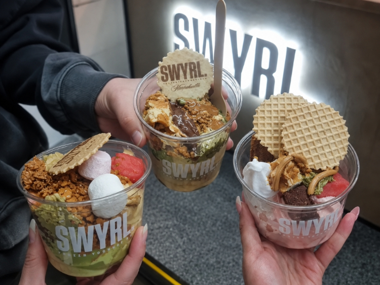 Swyrl Frozen Yoghurt Bar slider image