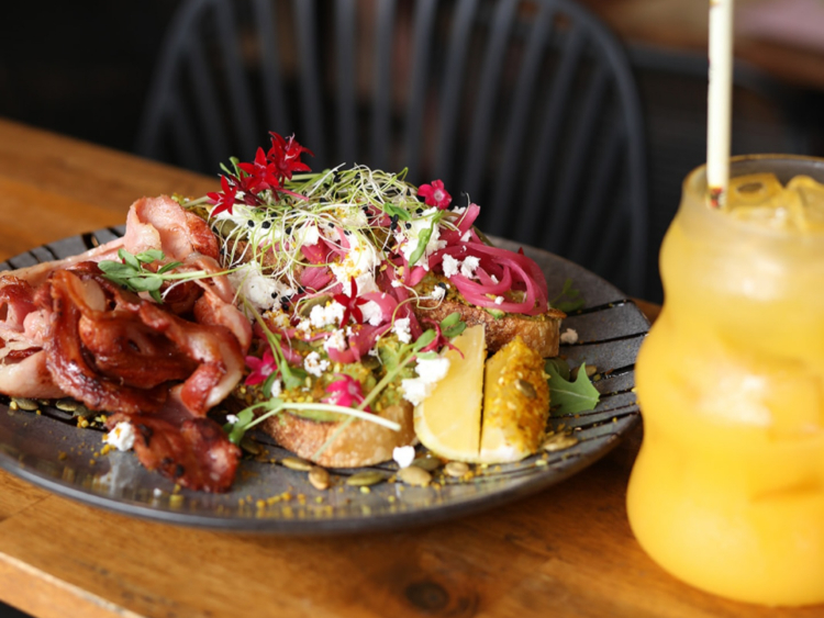 Lovett's Place slider image