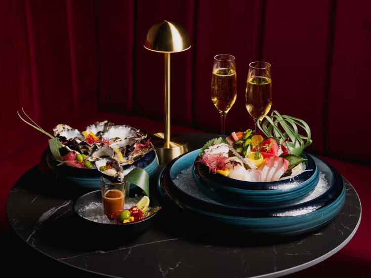 Zypher Lounge slider image