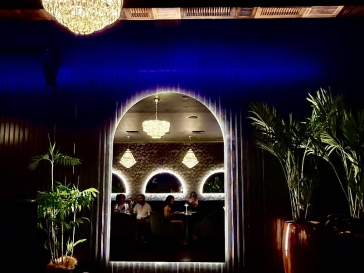 Zypher Lounge slider image