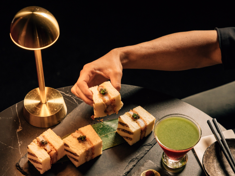 Zypher Lounge slider image