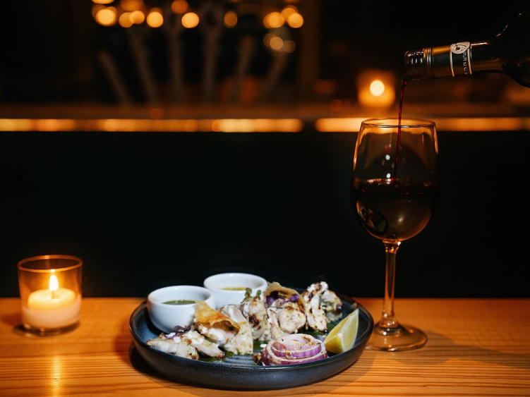 London Arms slider image