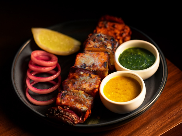 London Arms slider image