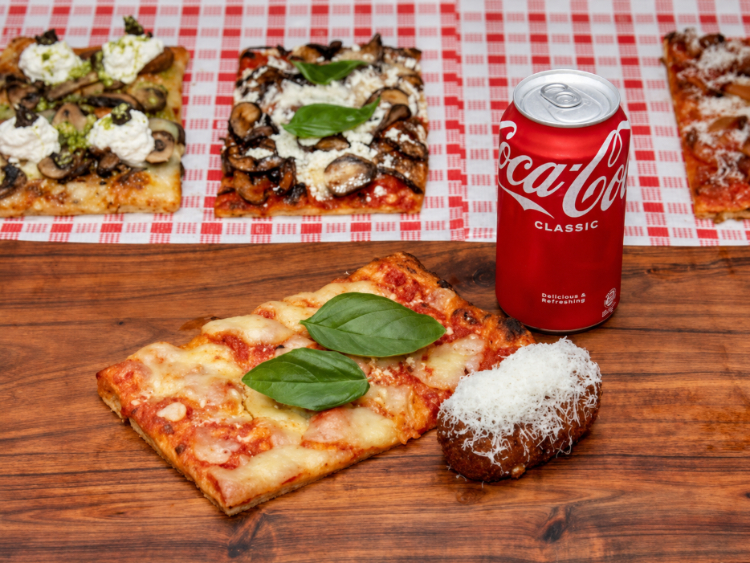 Daje Pizzeria Romana slider image