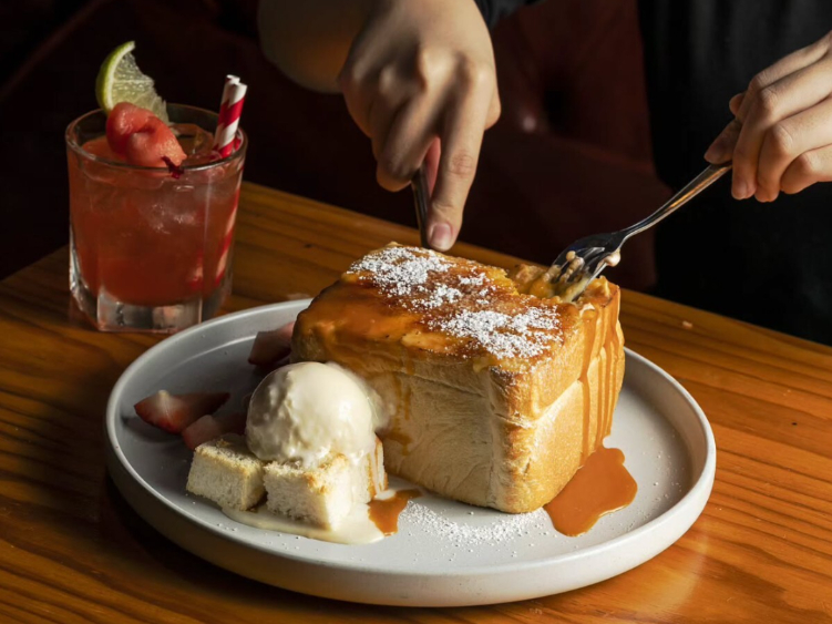 Sweetie and Moustache Dessert Lounge slider image