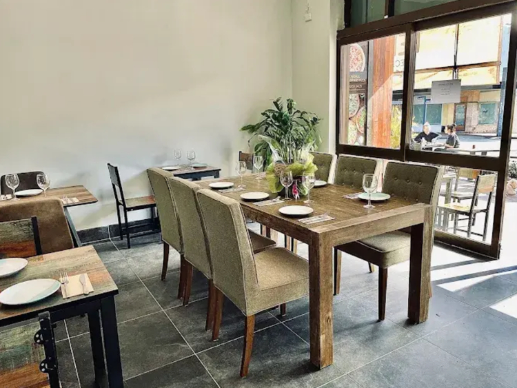 Avenue Wood Fired Pizza slider image