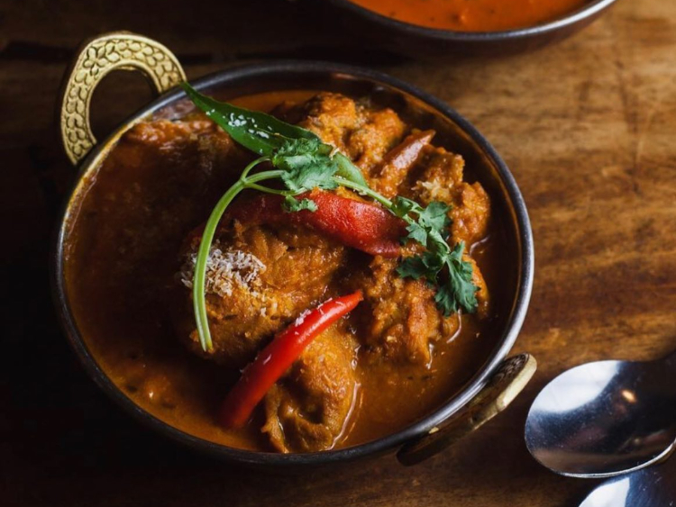 Raj on Taj - Hyde Park slider image