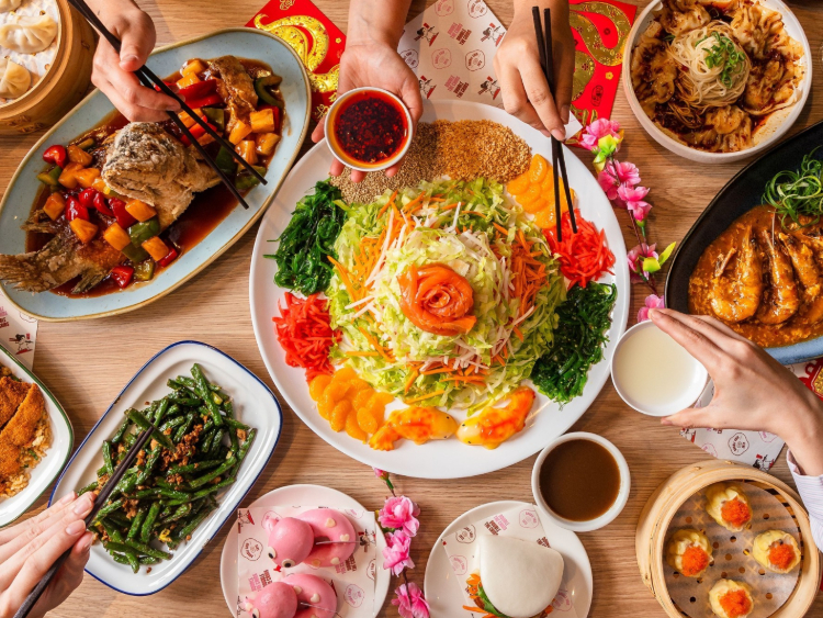 Double Chin Eats - The Star slider image