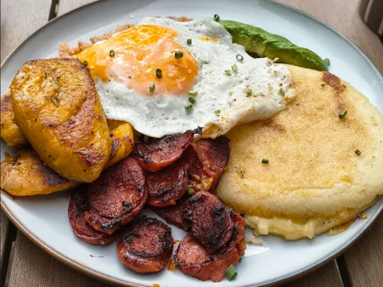 Kom Coffee Roasters slider image