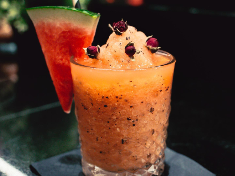 Satang Thai infinity@ vbar slider image