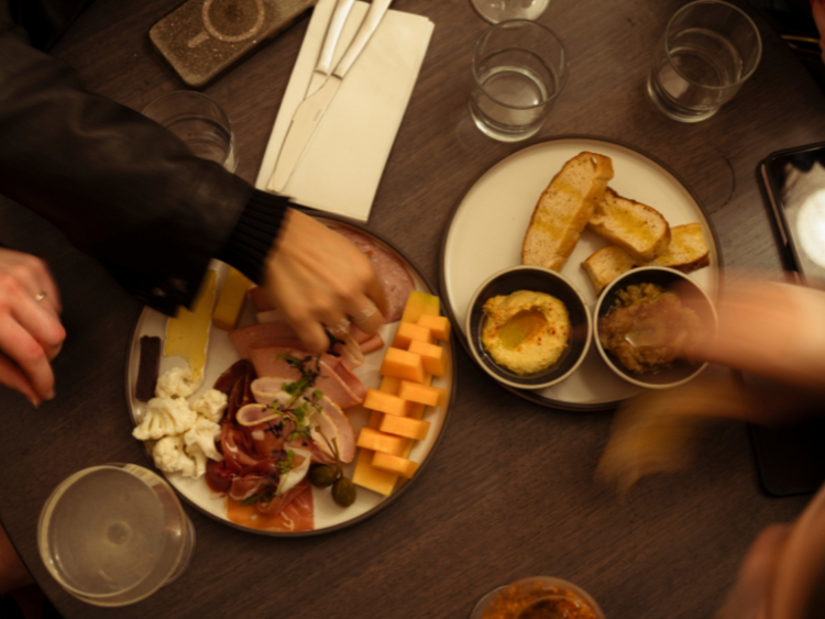 Ballet Wine Bar slider image