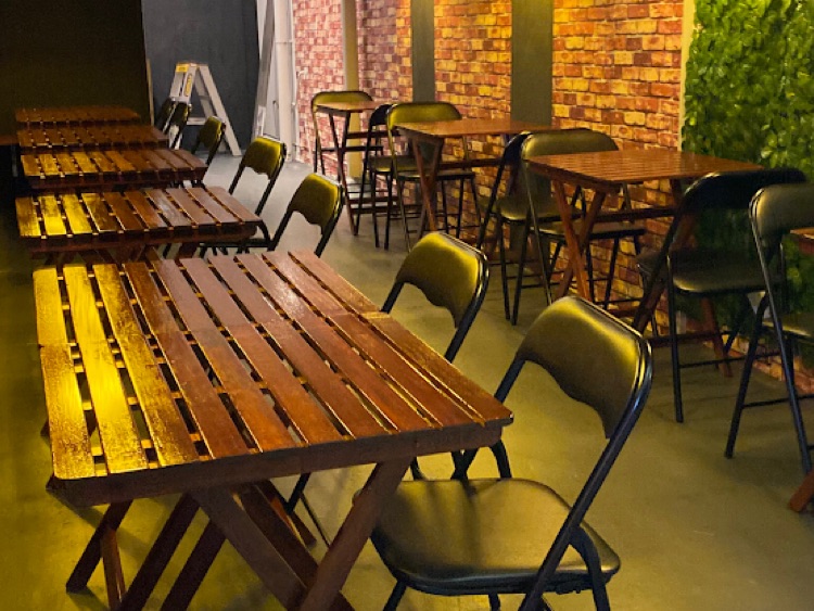 D' Alley Eatery slider image