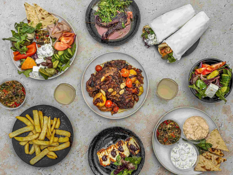 Manny's Wine & Fish slider image